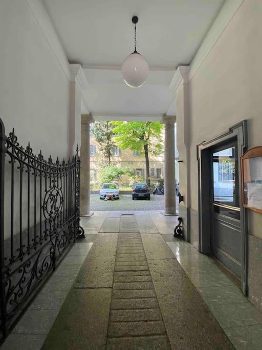 Appartamento Bilocale - Milano Zona Isola エクステリア 写真